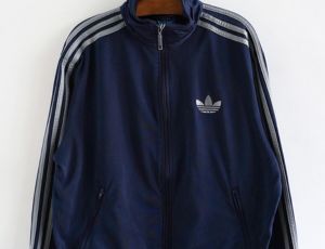 トラックジャケット